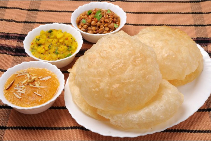 Halwa puri